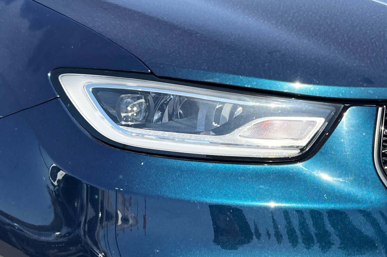 2022 Chrysler Pacifica Hybrid Touring L - Photo 34