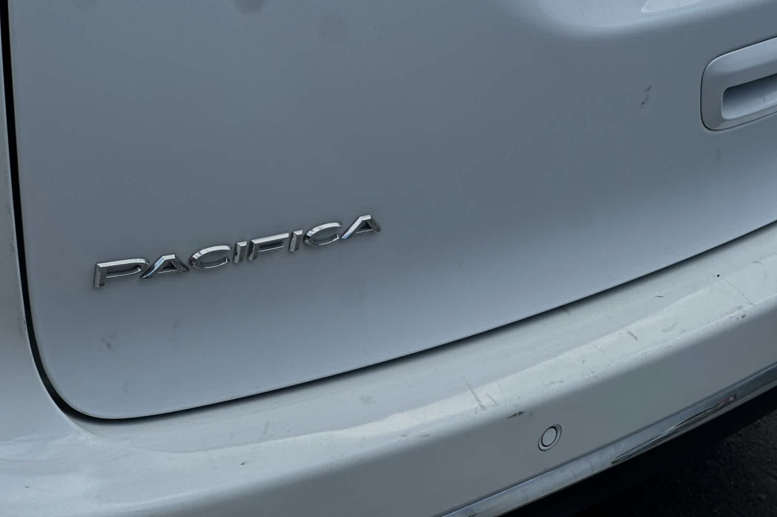 2022 Chrysler Pacifica Hybrid Touring L 13