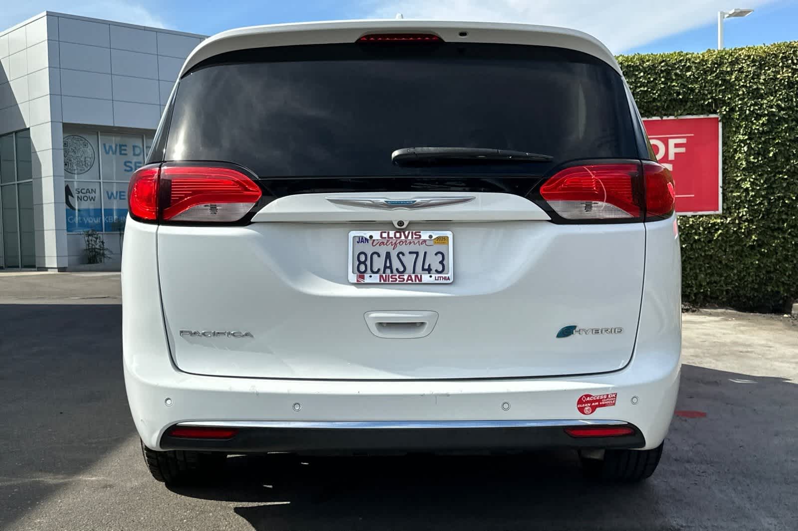 2018 Chrysler Pacifica Hybrid Limited 8