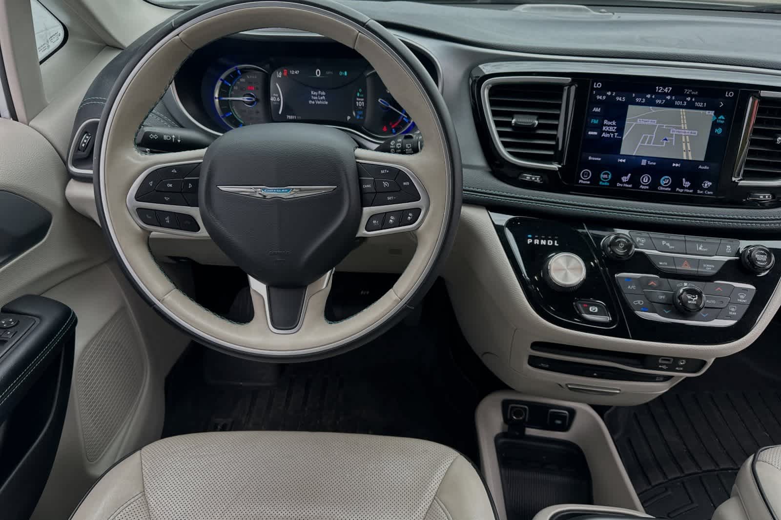 2018 Chrysler Pacifica Hybrid Limited 17