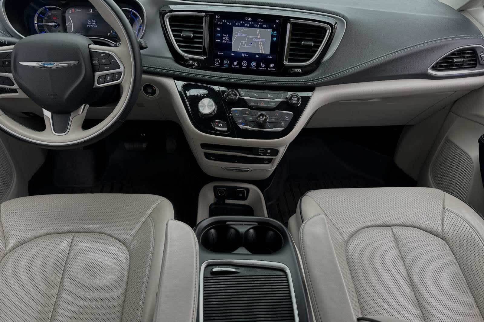 2018 Chrysler Pacifica Hybrid Limited 4