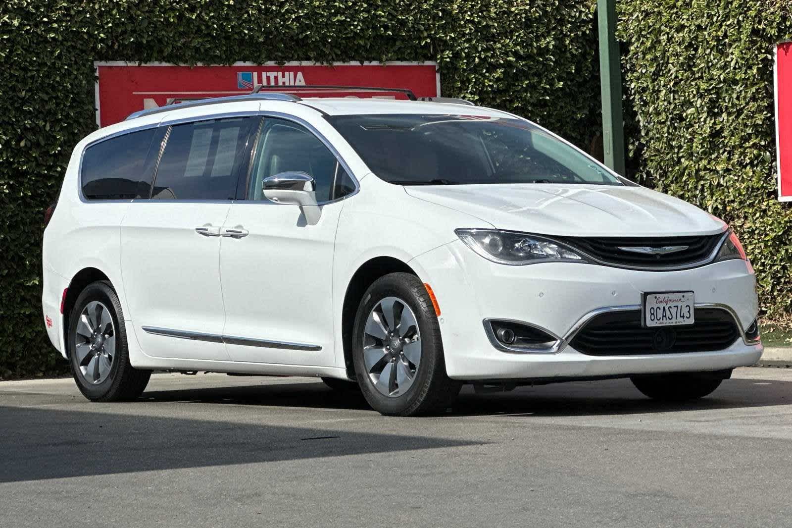 2018 Chrysler Pacifica Hybrid Limited 10