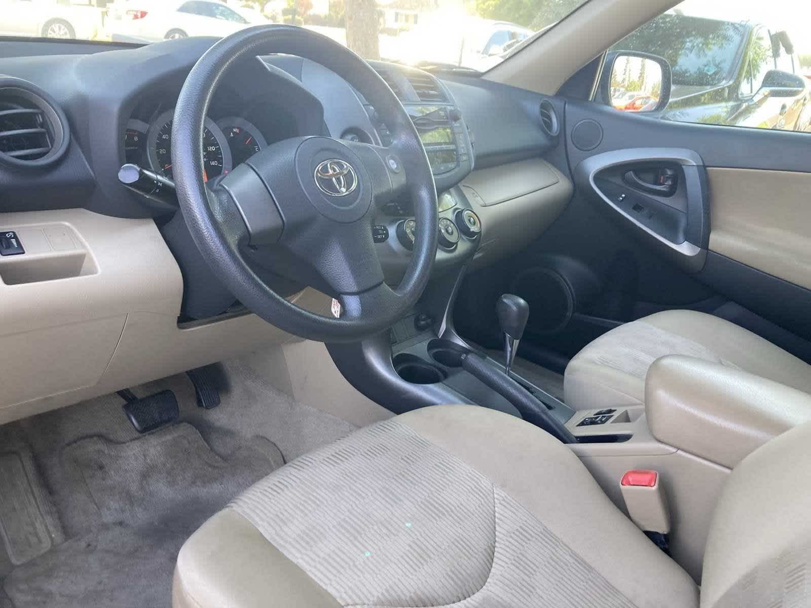 2011 Toyota RAV4 BASE 16