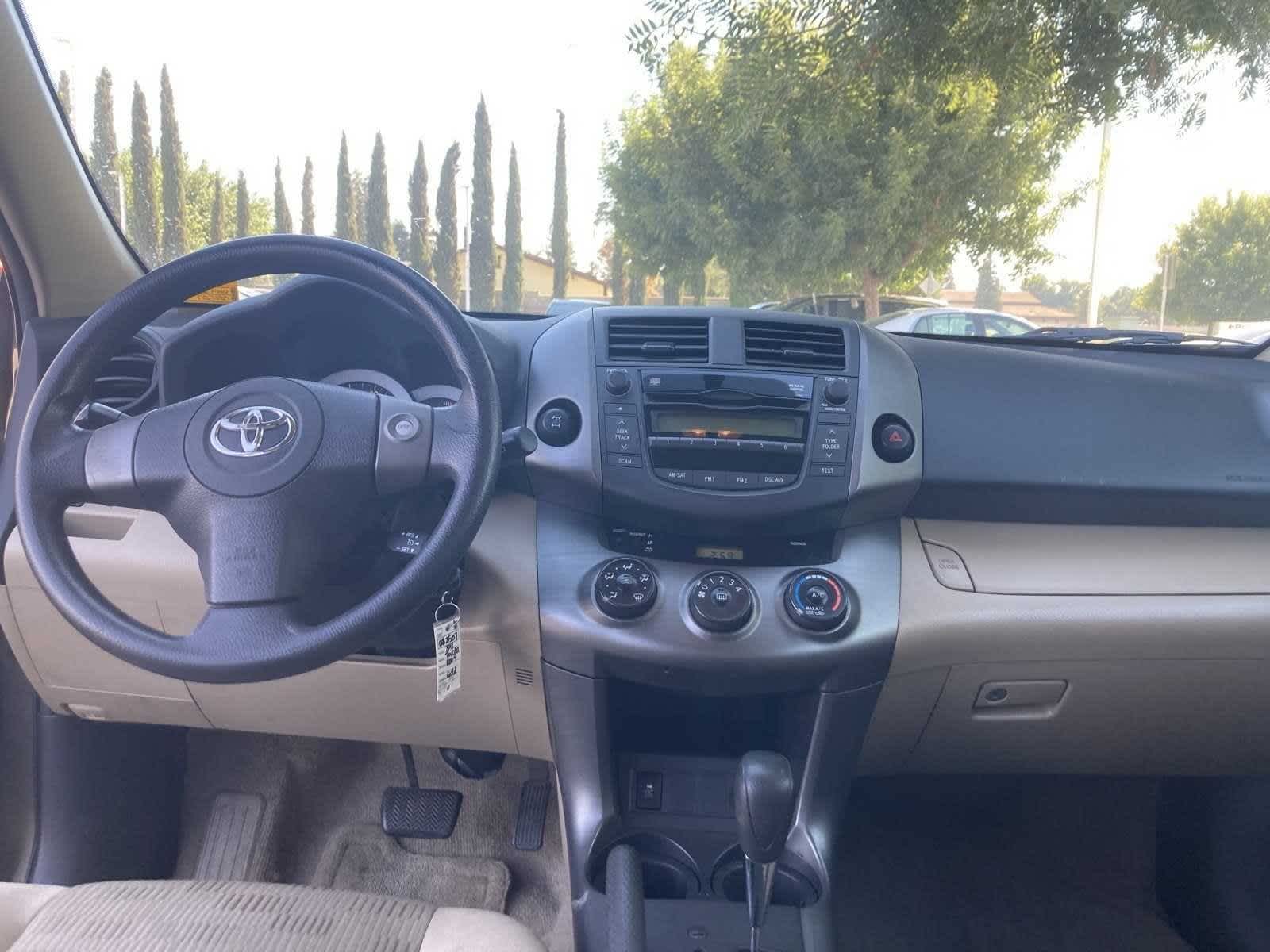 2011 Toyota RAV4 BASE 14