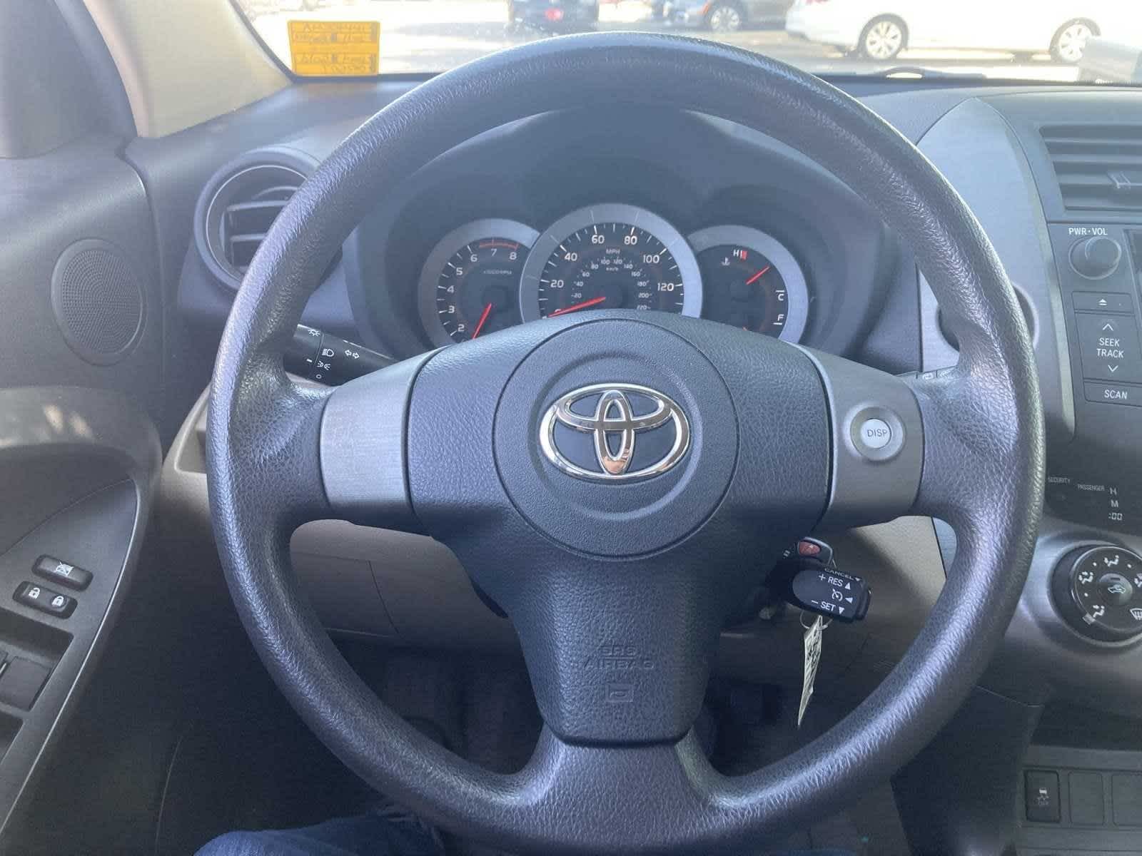 2011 Toyota RAV4 BASE 18