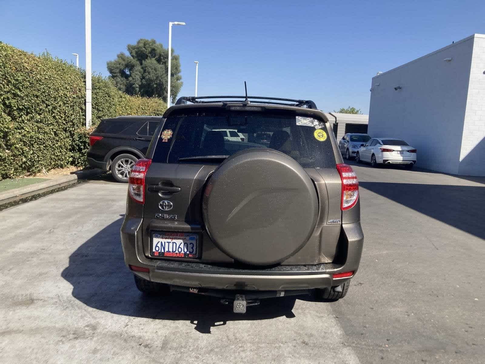 2011 Toyota RAV4 BASE 9