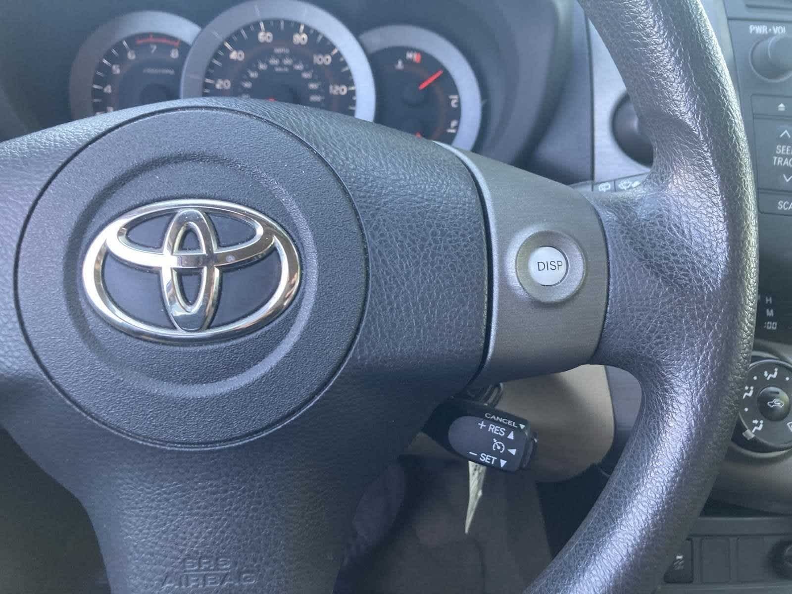 2011 Toyota RAV4 BASE 19