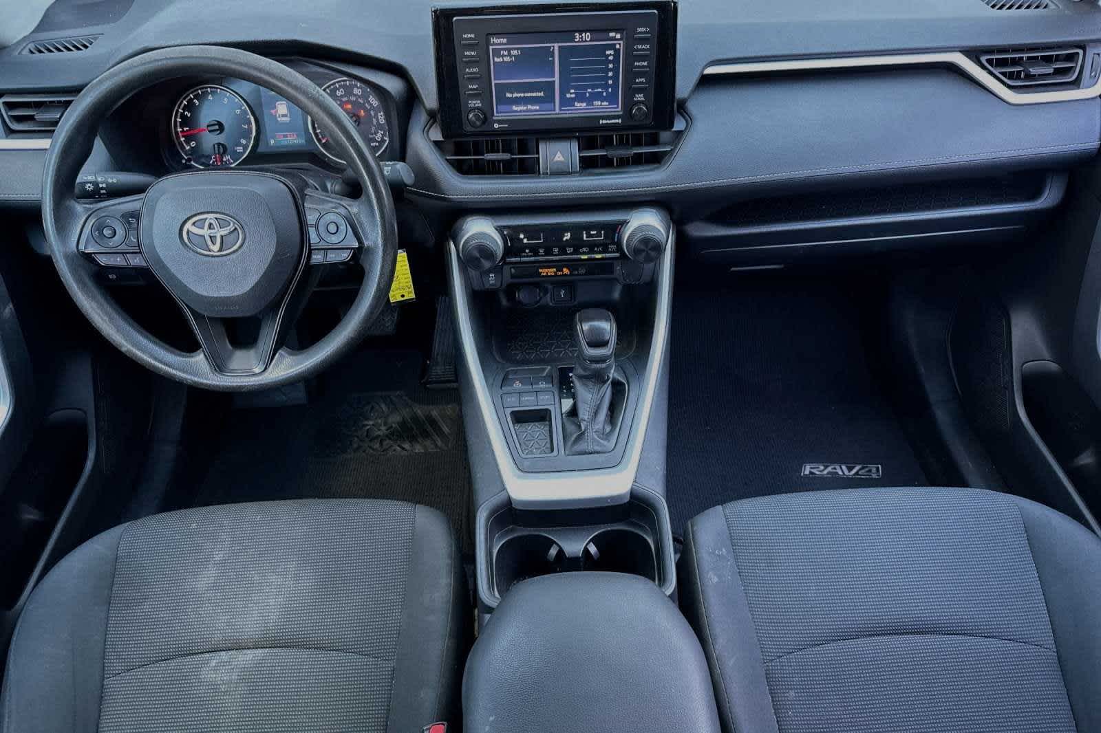 2021 Toyota RAV4 LE 4