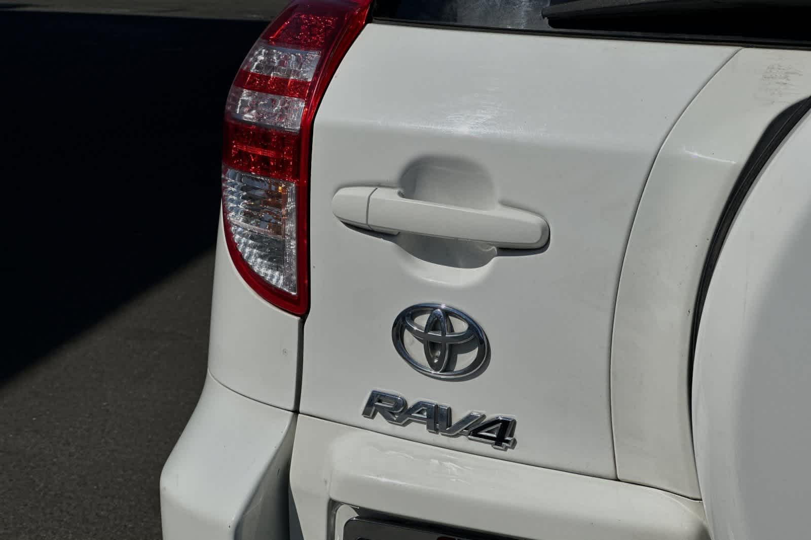 2011 Toyota RAV4 Sport 13