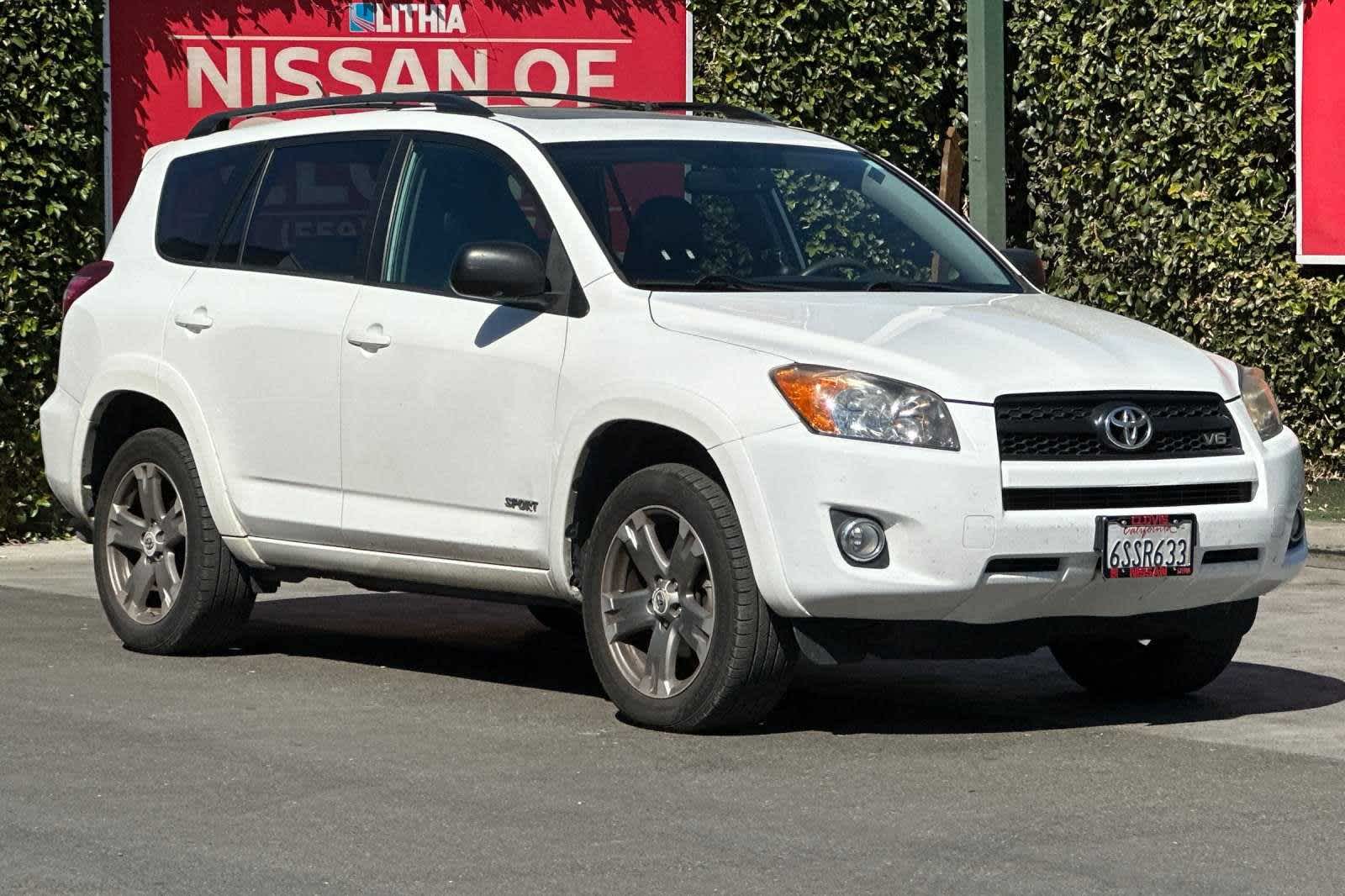 2011 Toyota RAV4 Sport 10