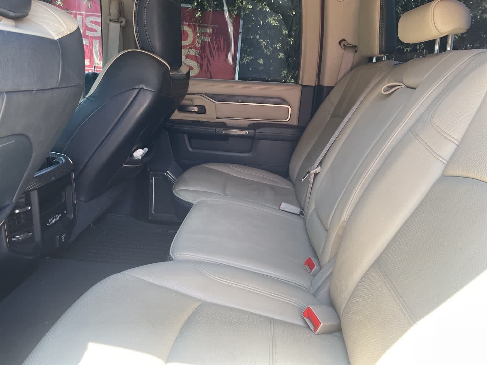 Used 2019 RAM Ram 2500 Pickup Laramie Limited with VIN 3C6UR5SL9KG601117 for sale in Fresno, CA