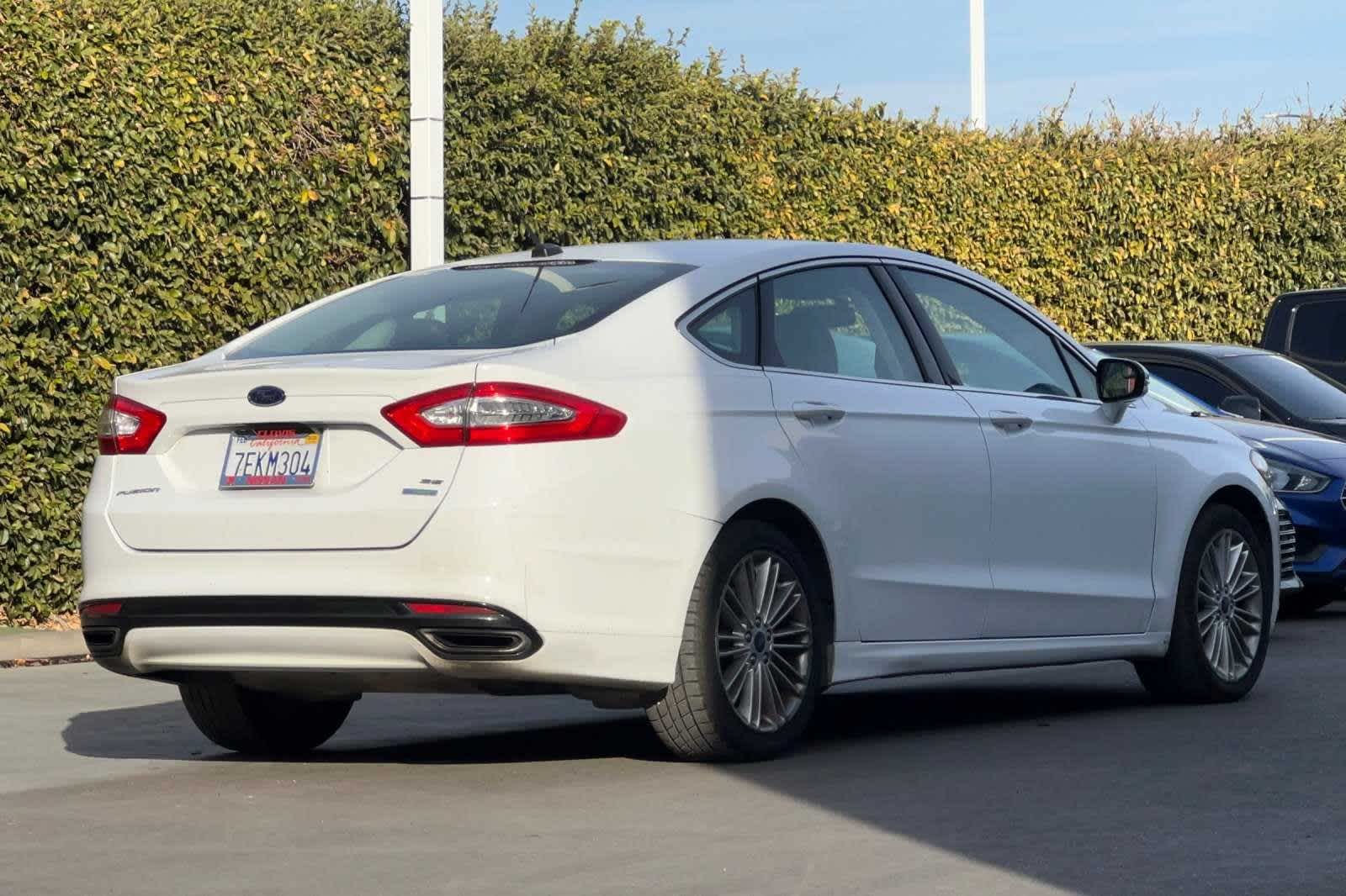 2014 Ford Fusion SE 3