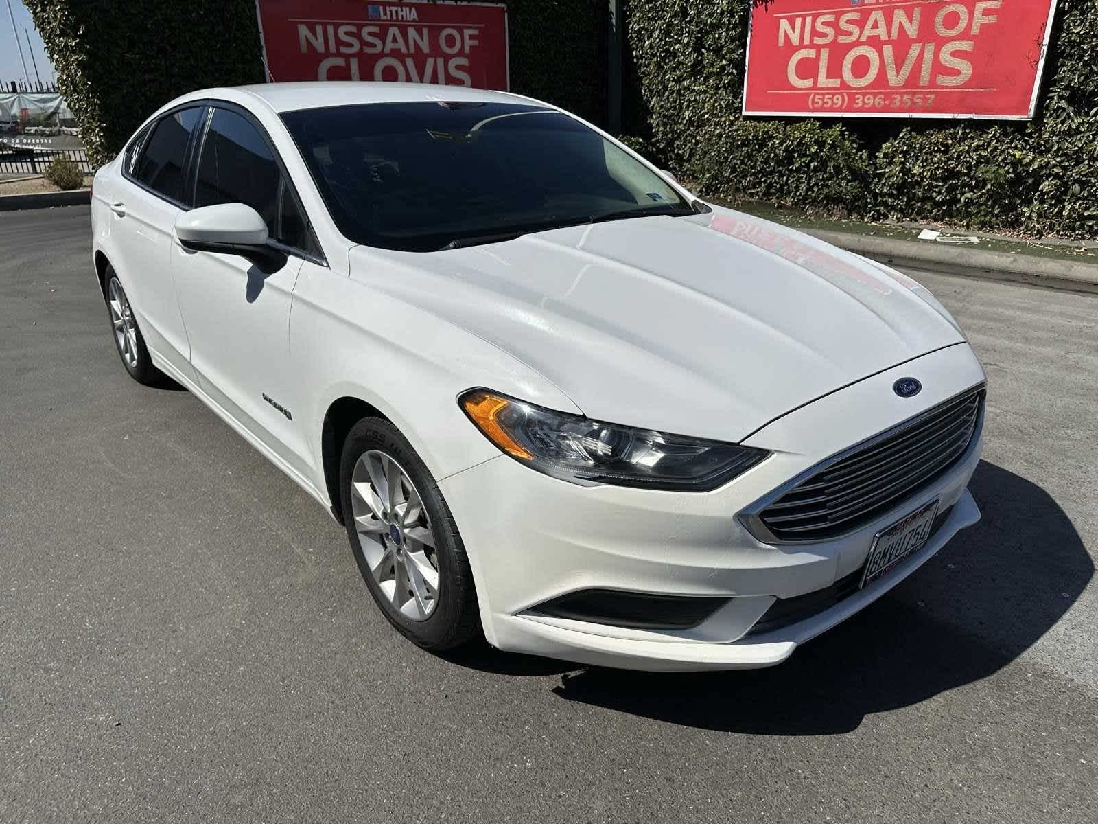 2017 Ford Fusion Hybrid SE 6