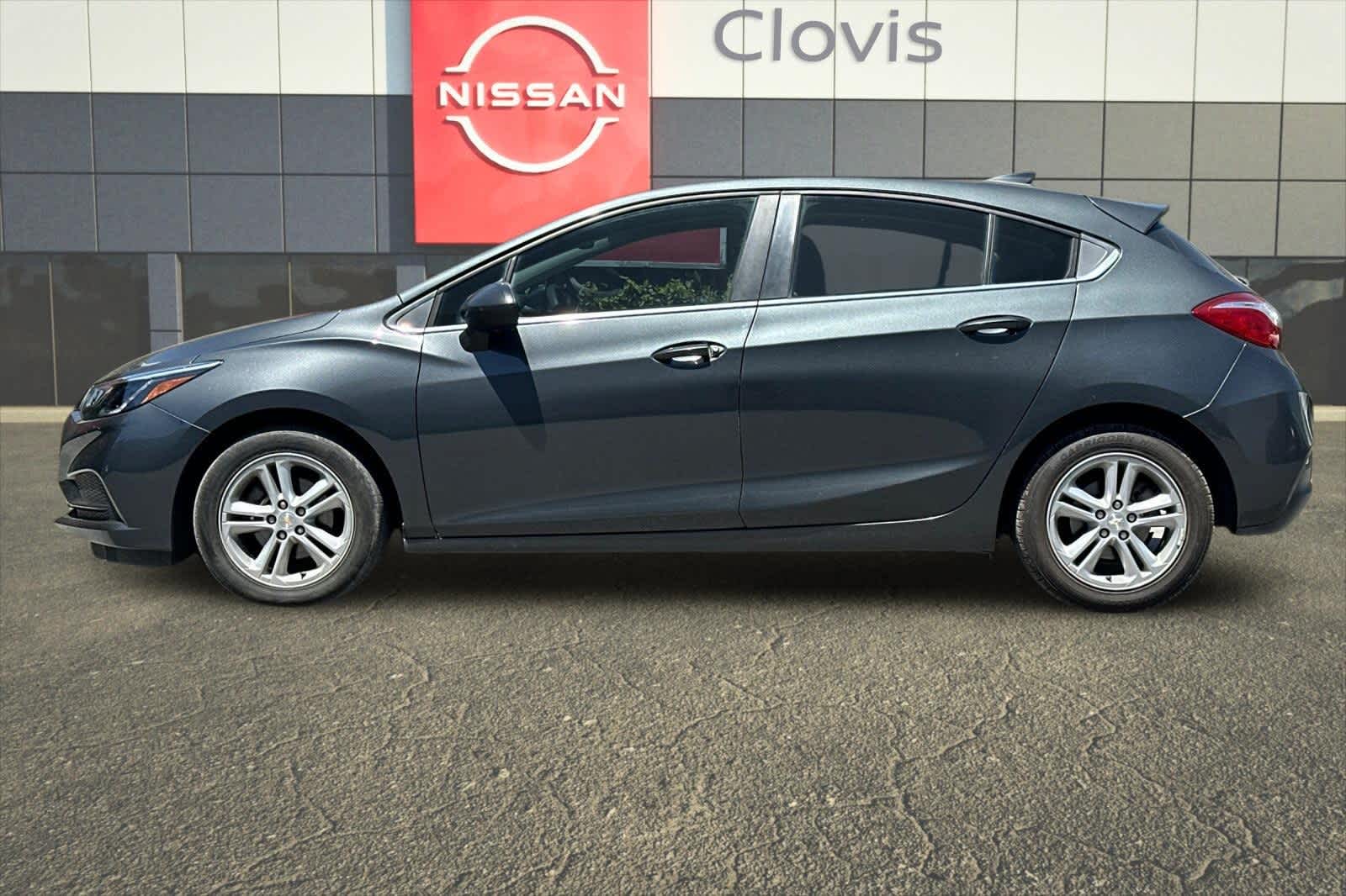 Used Nightfall Gray Metallic 2017 Chevrolet Cruze LT for