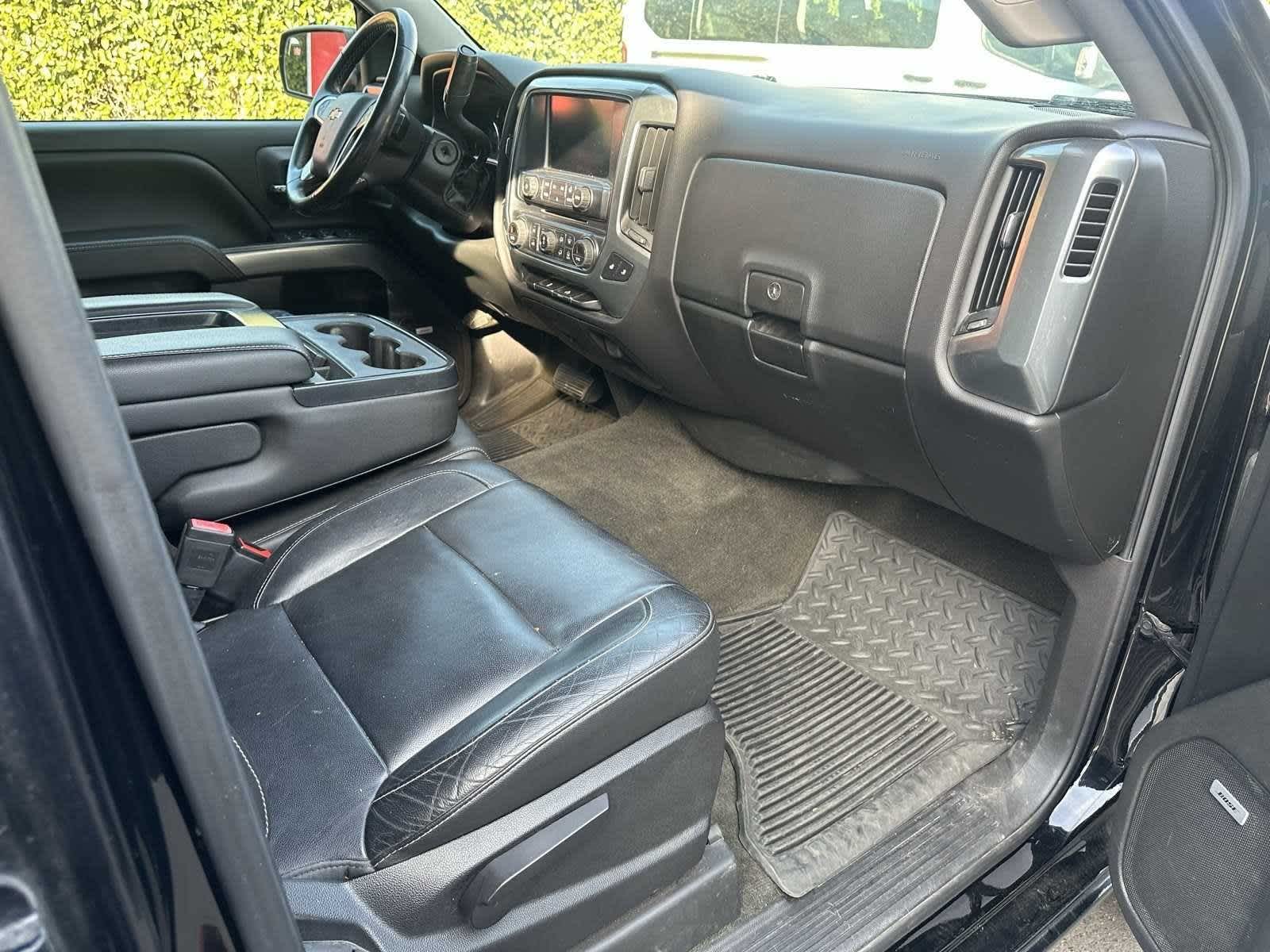 2017 Chevrolet Silverado 1500 LT 2WD Crew Cab 143.5 17