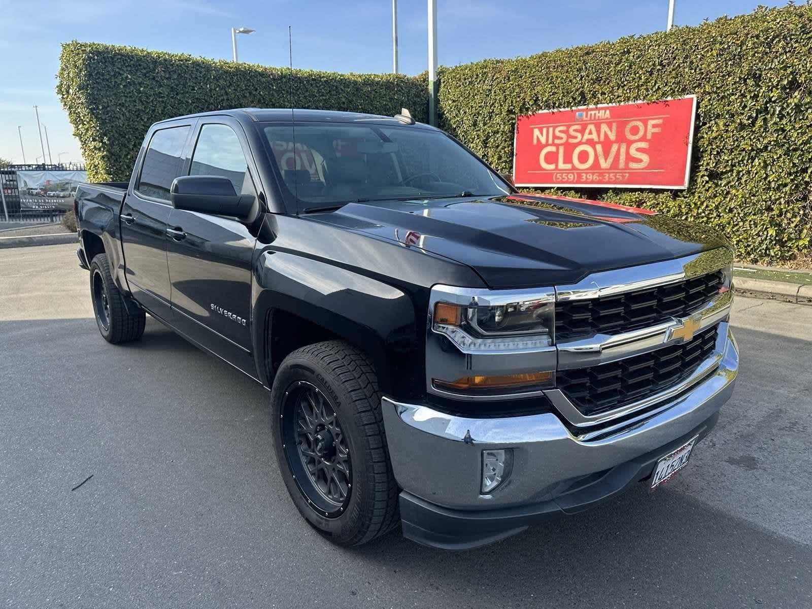 2017 Chevrolet Silverado 1500 LT 2WD Crew Cab 143.5 6