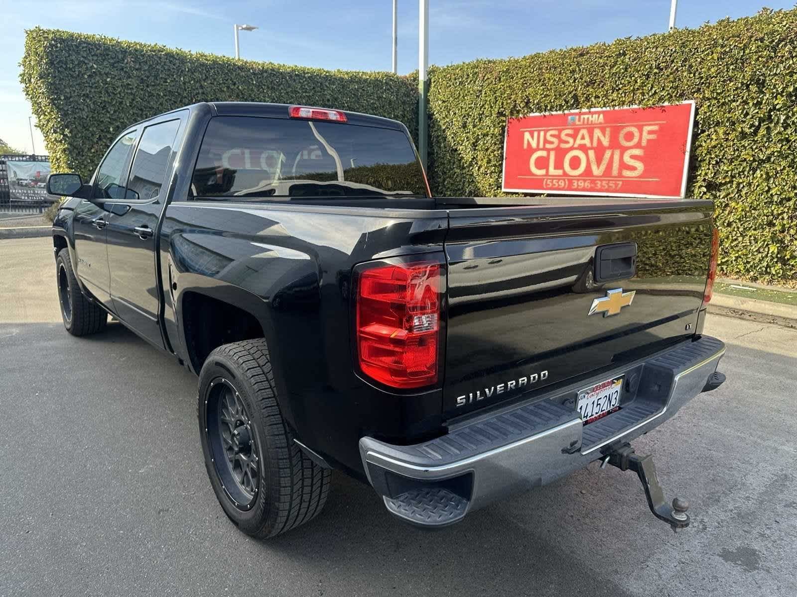 2017 Chevrolet Silverado 1500 LT 2WD Crew Cab 143.5 3