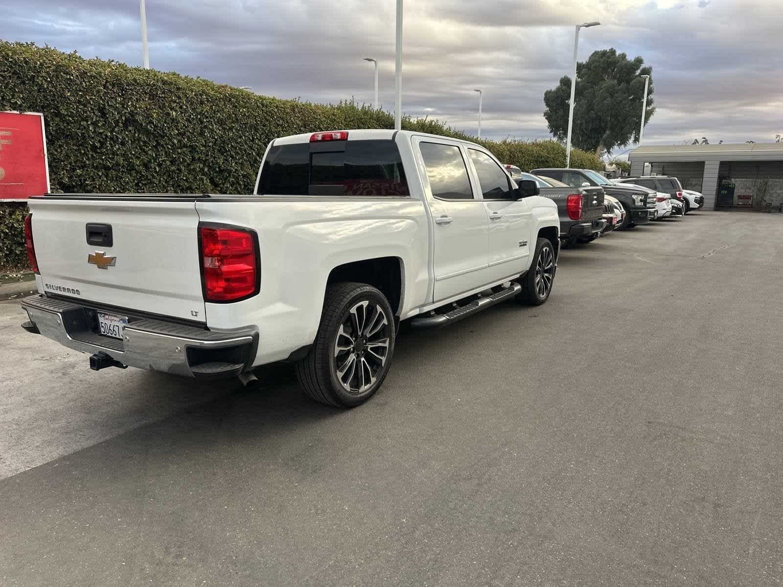 2018 Chevrolet Silverado 1500 LT 2WD Crew Cab 143.5 9