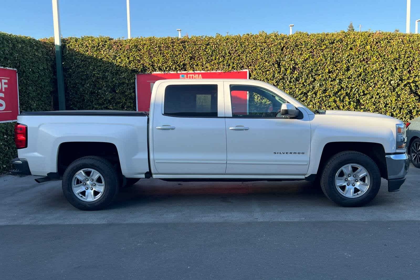 2018 Chevrolet Silverado 1500 LT 2WD Crew Cab 143.5 9