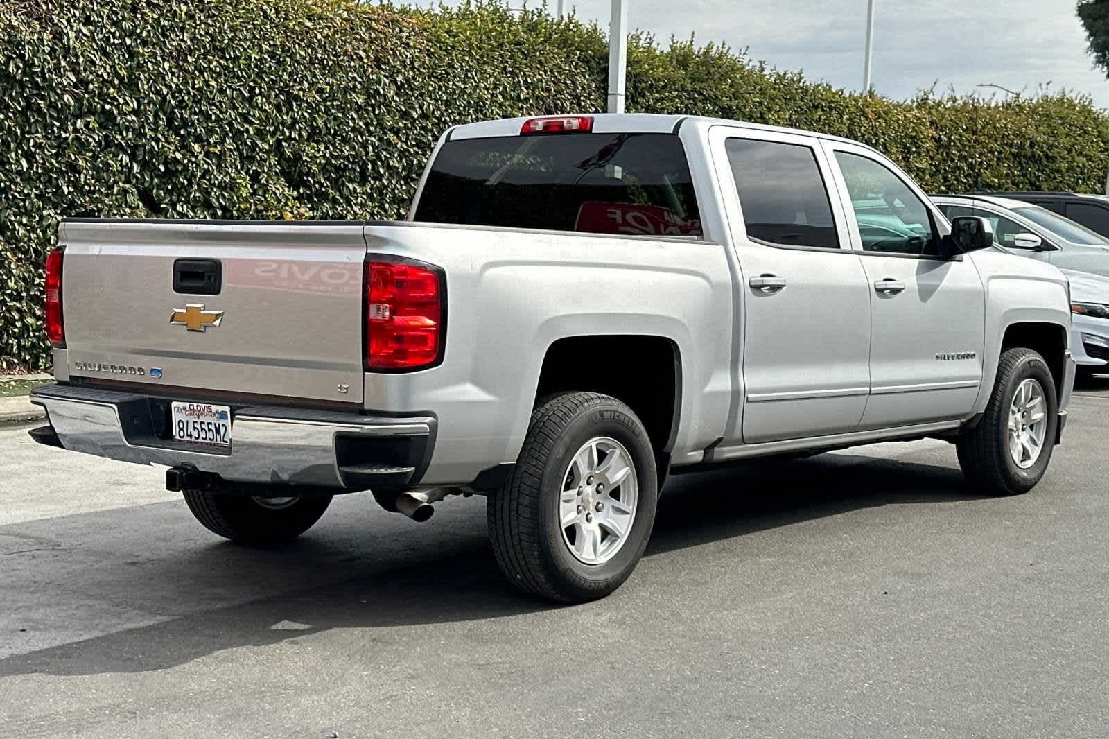 2018 Chevrolet Silverado 1500 LT 2WD Crew Cab 143.5 3