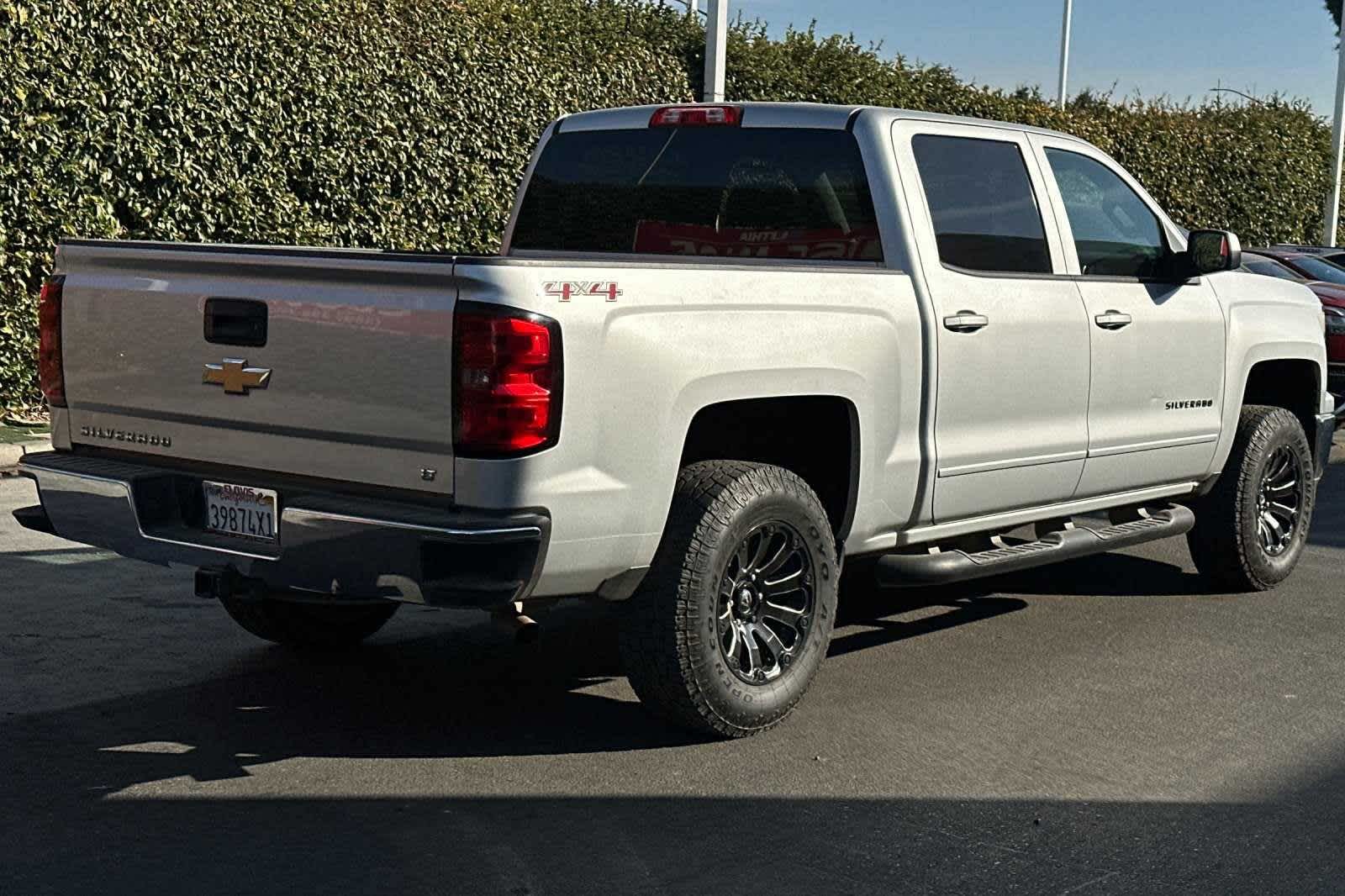 2015 Chevrolet Silverado 1500 LT 4WD Crew Cab 143.5 3