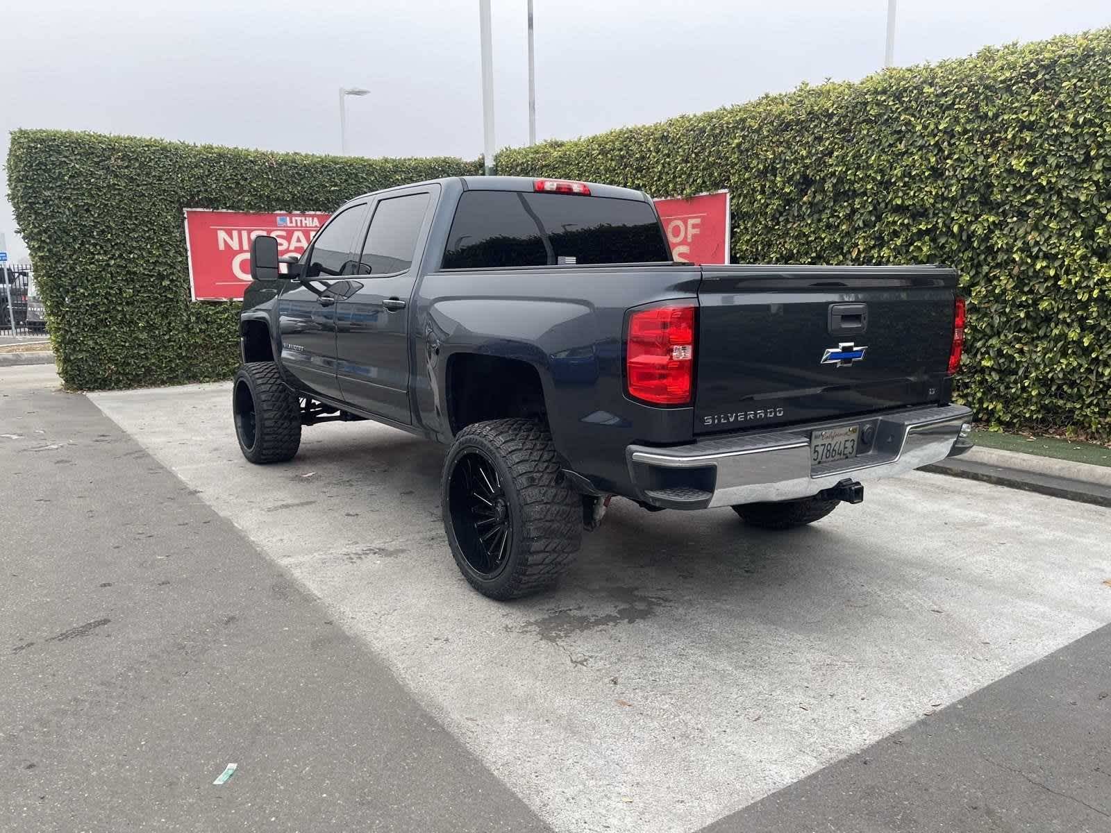 2017 Chevrolet Silverado 1500 LT 3