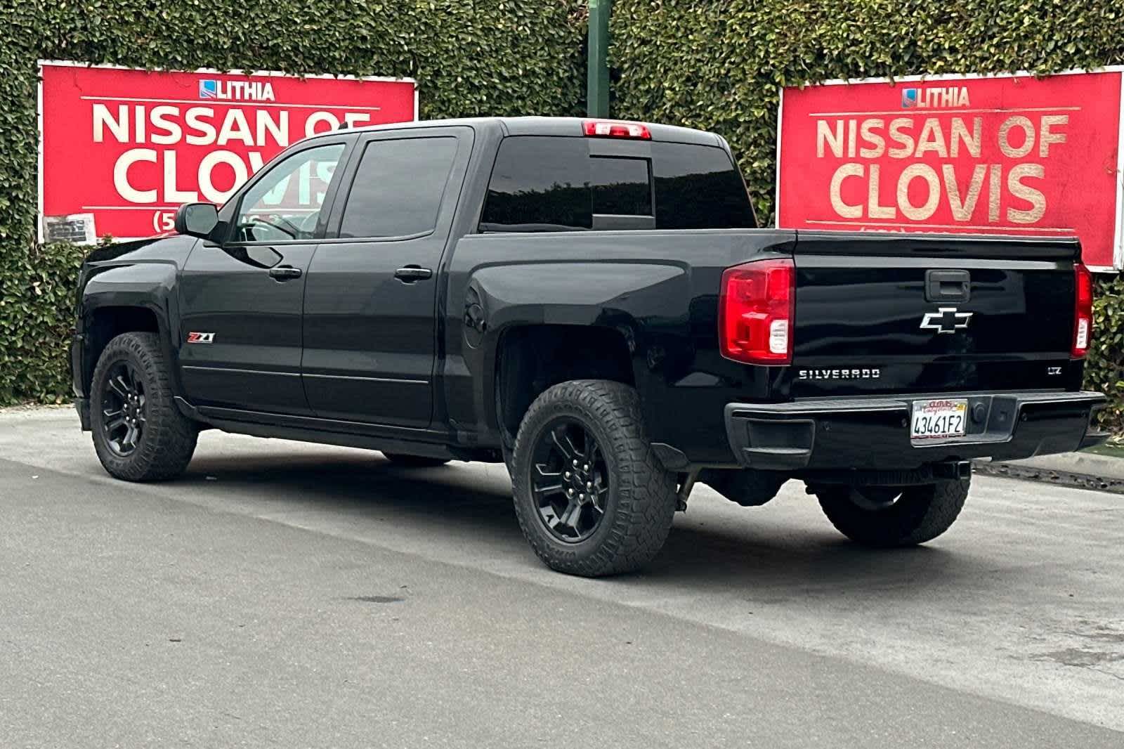 2017 Chevrolet Silverado 1500 LTZ 4WD Crew Cab 143.5 7