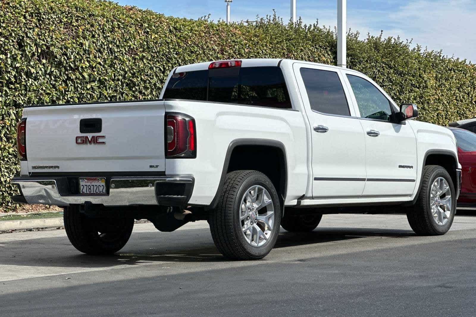 2016 GMC Sierra 1500 SLT 2WD Crew Cab 143.5 3