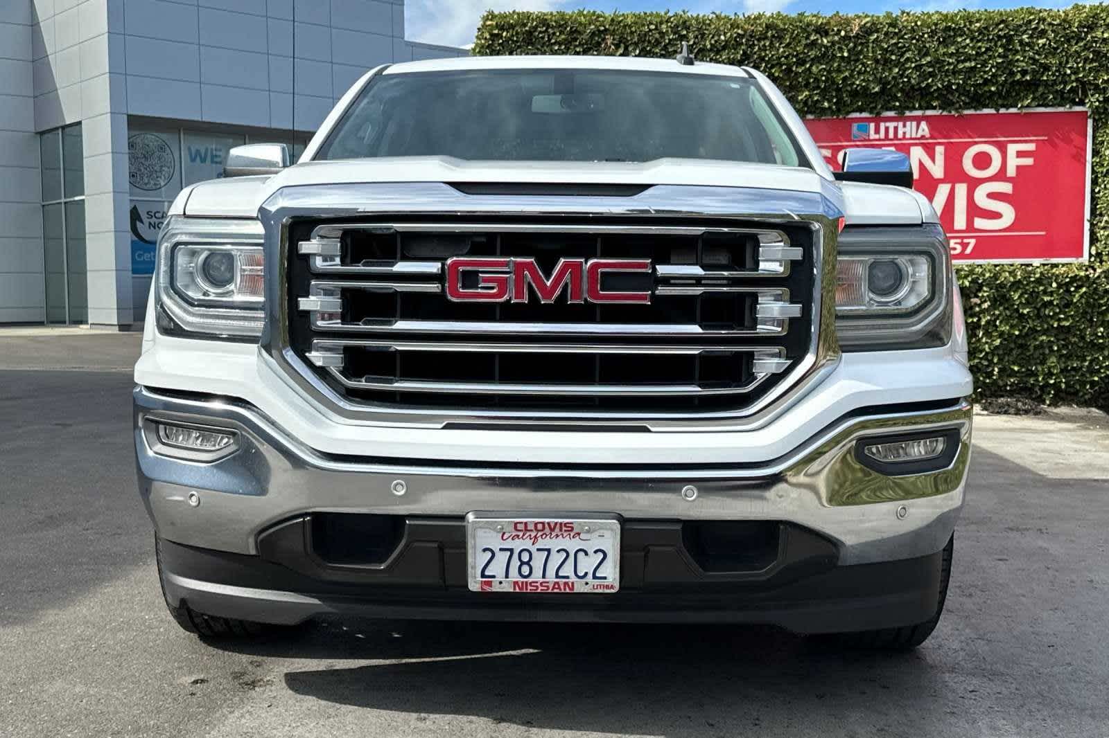 2016 GMC Sierra 1500 SLT 2WD Crew Cab 143.5 11