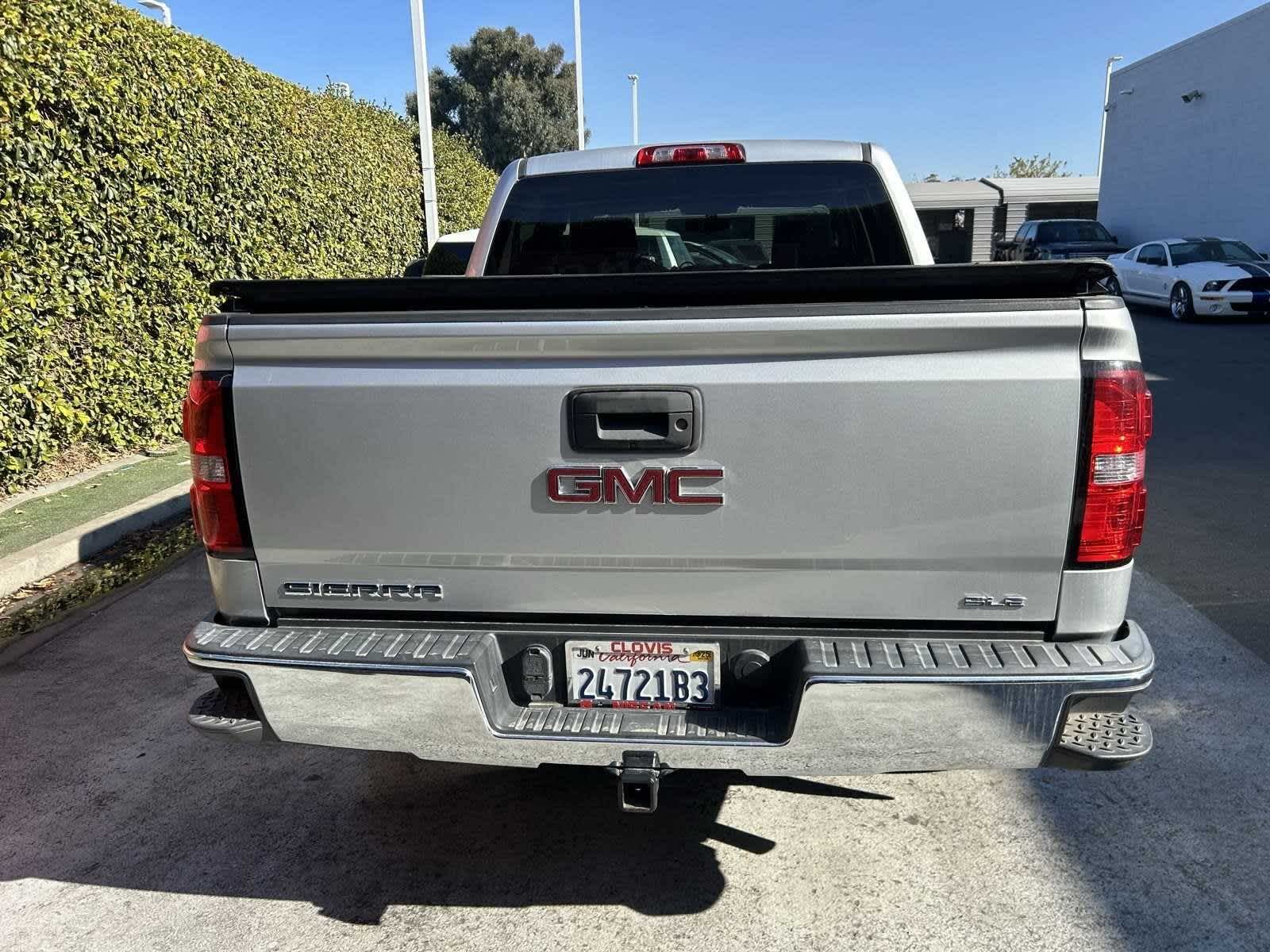 2017 GMC Sierra 1500 SLE 4WD Crew Cab 143.5 19