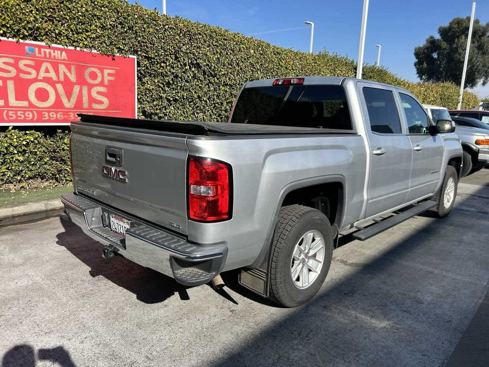 2017 GMC Sierra 1500 SLE 4WD Crew Cab 143.5 18