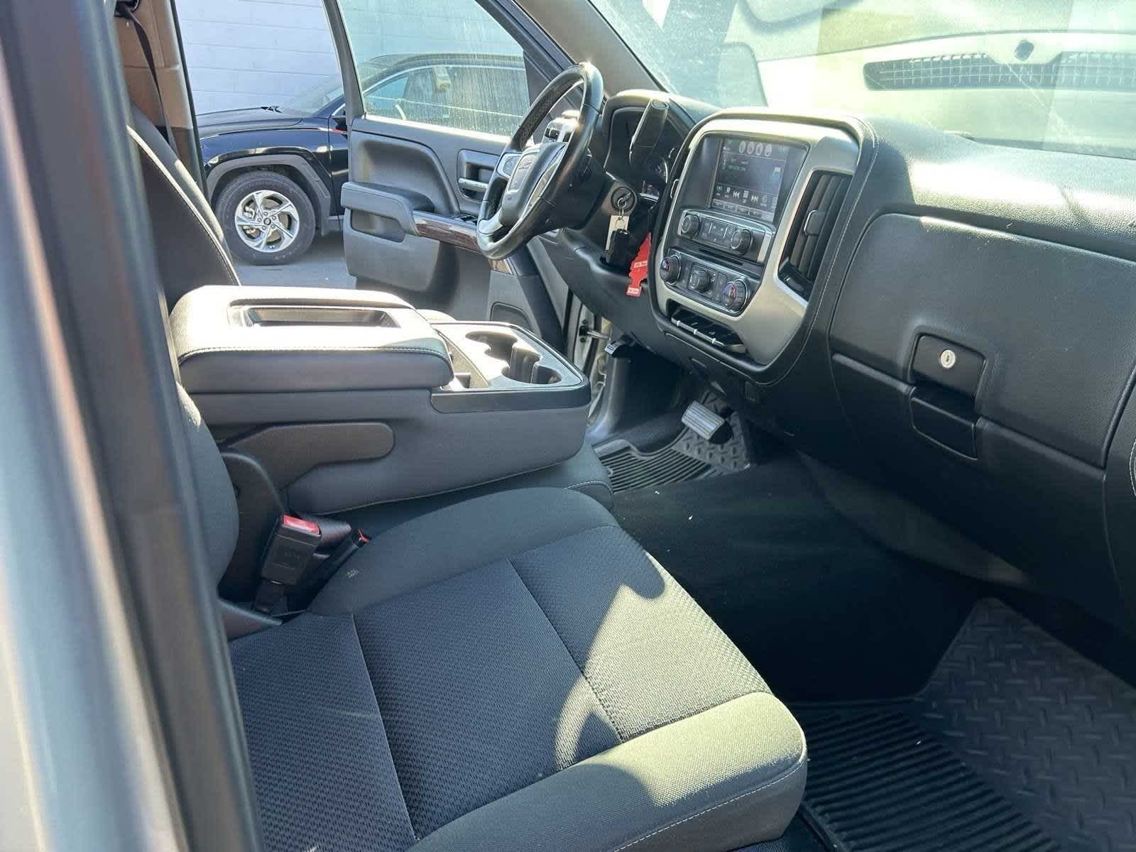 2017 GMC Sierra 1500 SLE 4WD Crew Cab 143.5 11