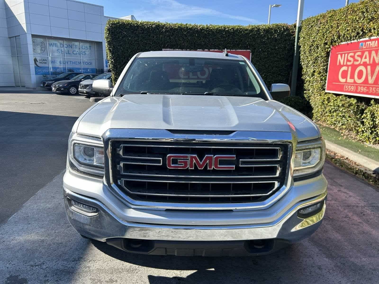 2017 GMC Sierra 1500 SLE 4WD Crew Cab 143.5 16