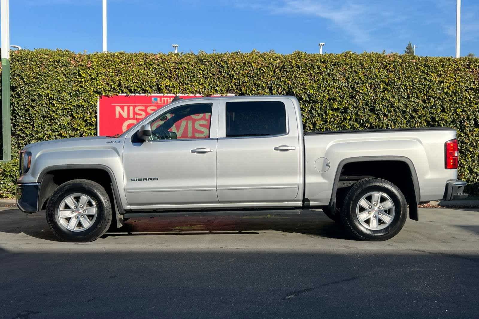 2017 GMC Sierra 1500 SLE 4WD Crew Cab 143.5 6