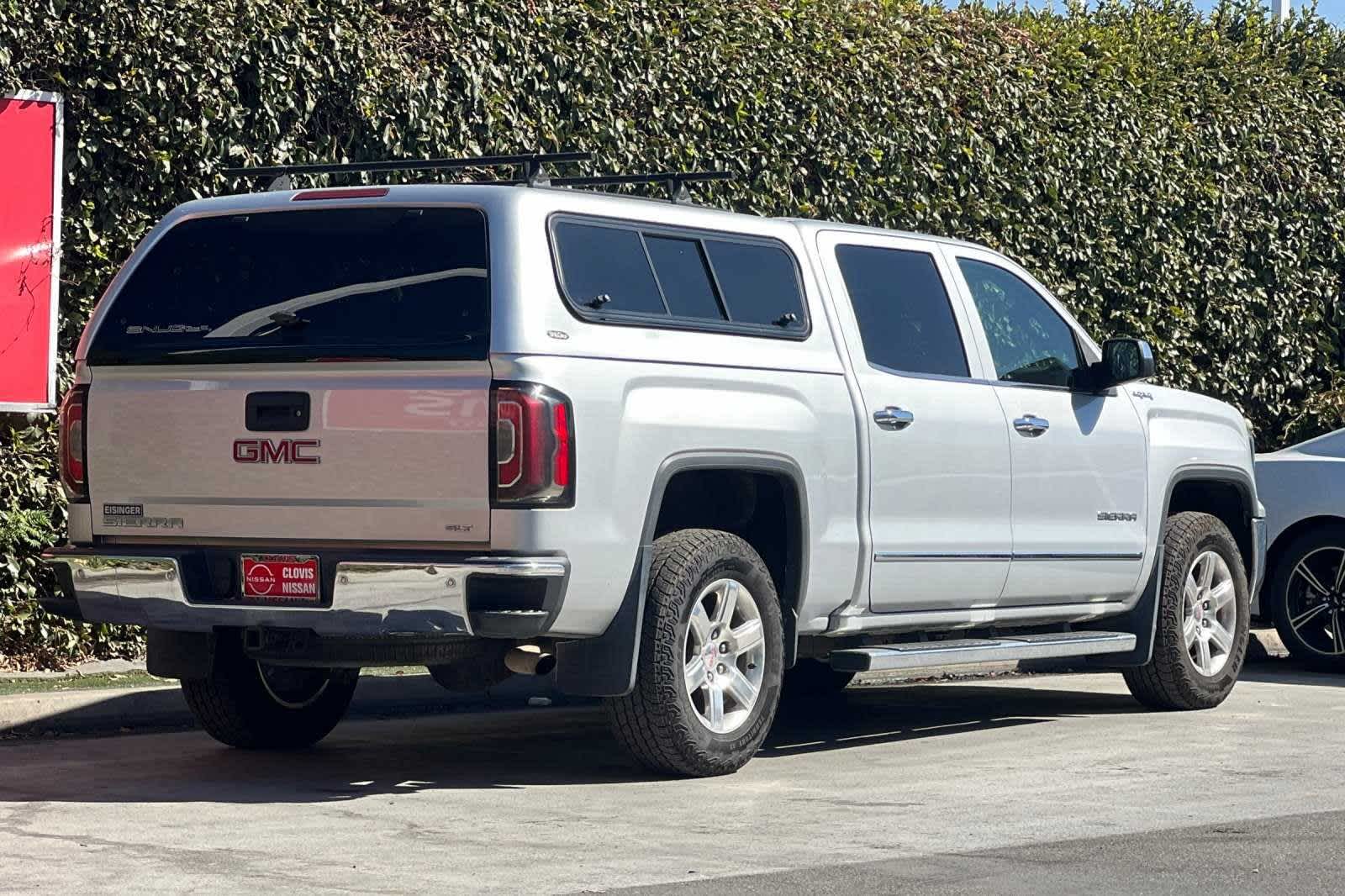 2017 GMC Sierra 1500 SLT 4WD Crew Cab 143.5 3