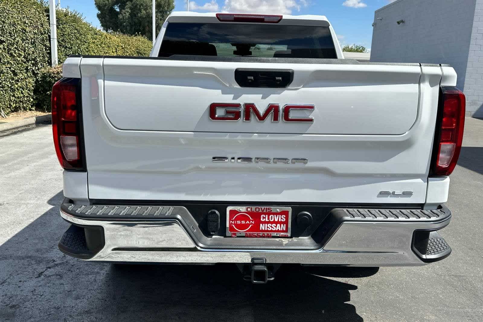 2023 GMC Sierra 1500 SLE 4WD Crew Cab 147 8