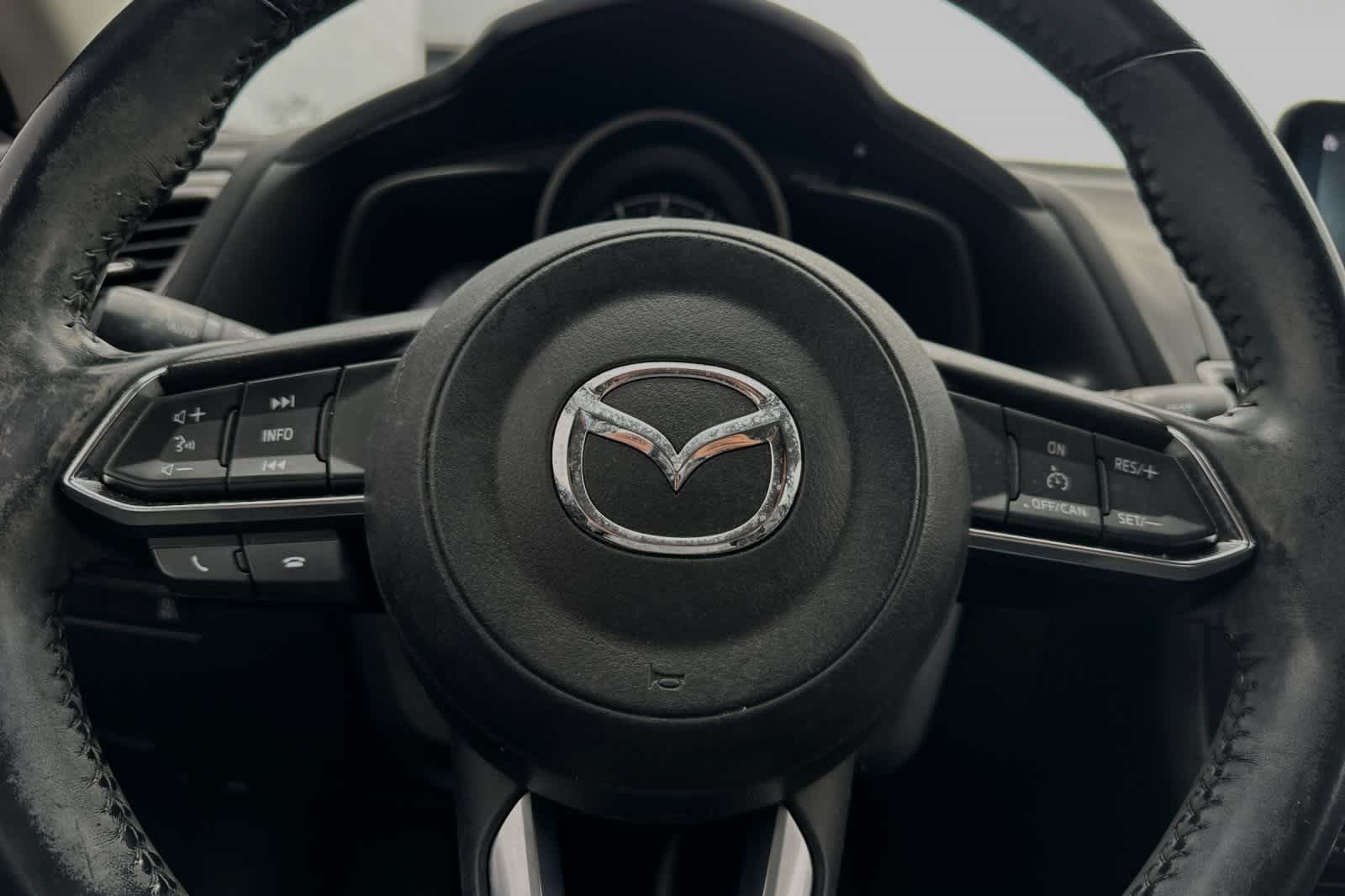 2018 Mazda Mazda3 5-Door Touring 25