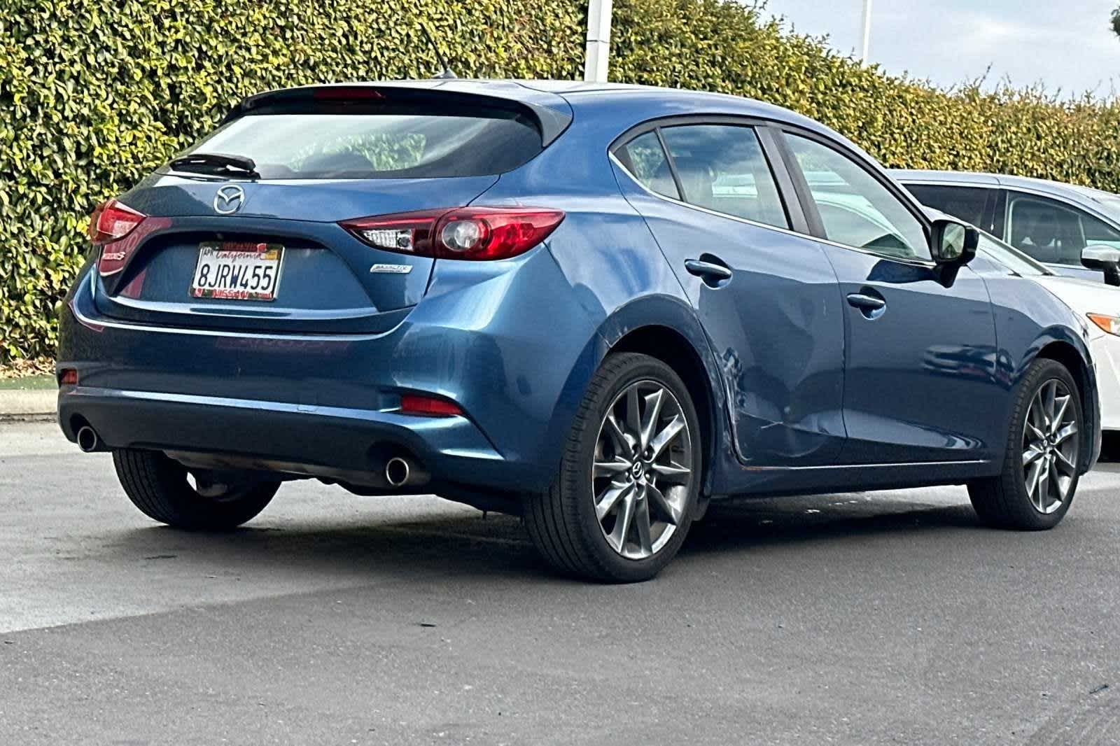 2018 Mazda Mazda3 5-Door Touring 3