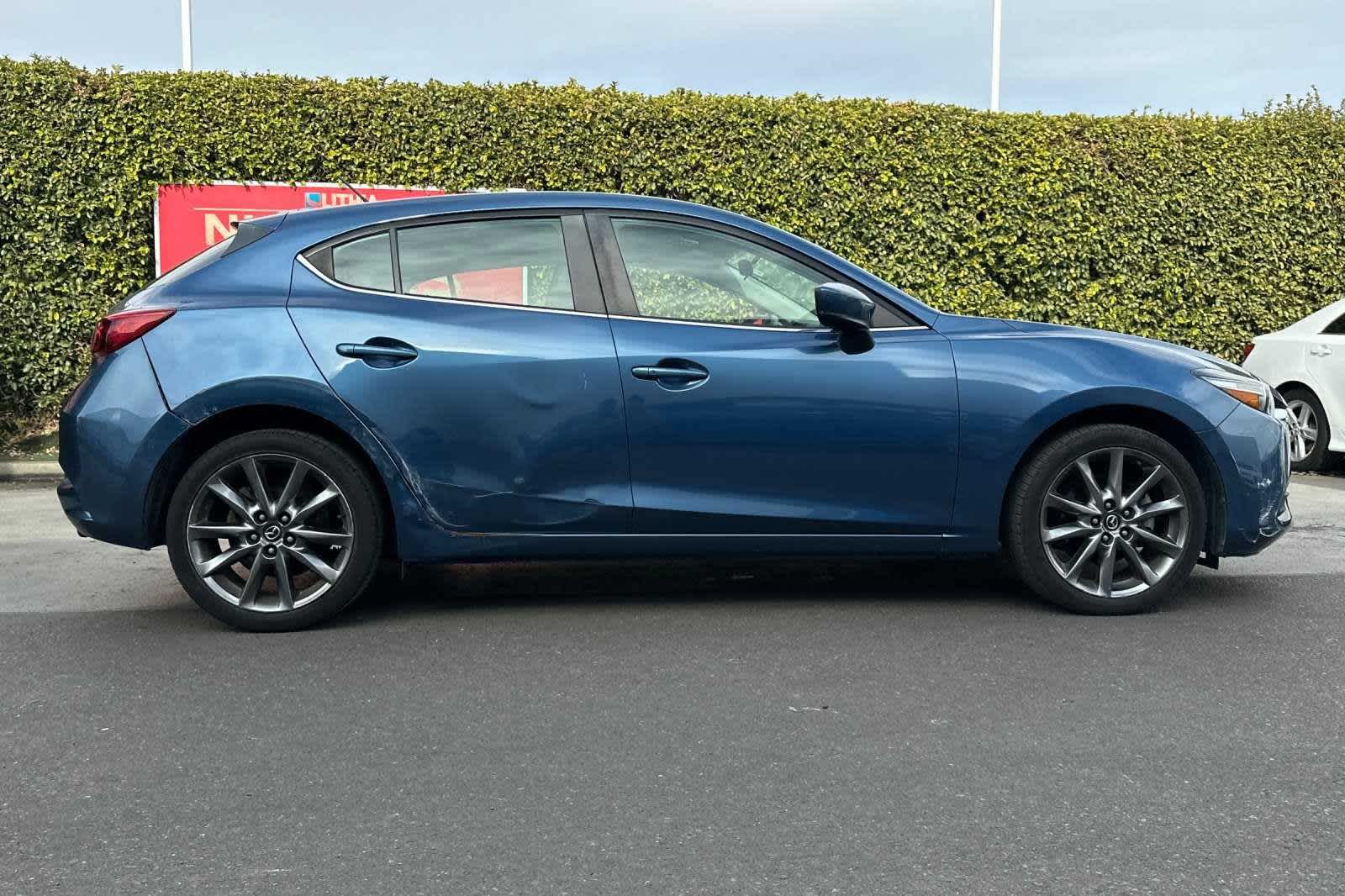 2018 Mazda Mazda3 5-Door Touring 9