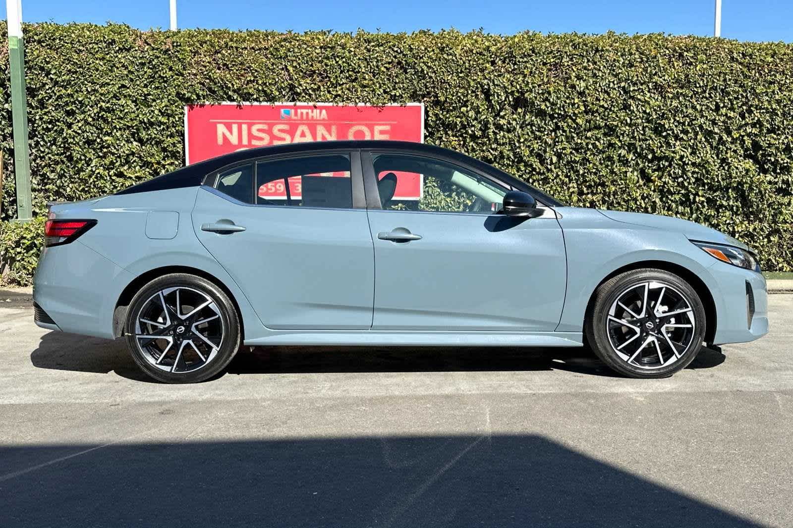 2025 Nissan Sentra SR 9