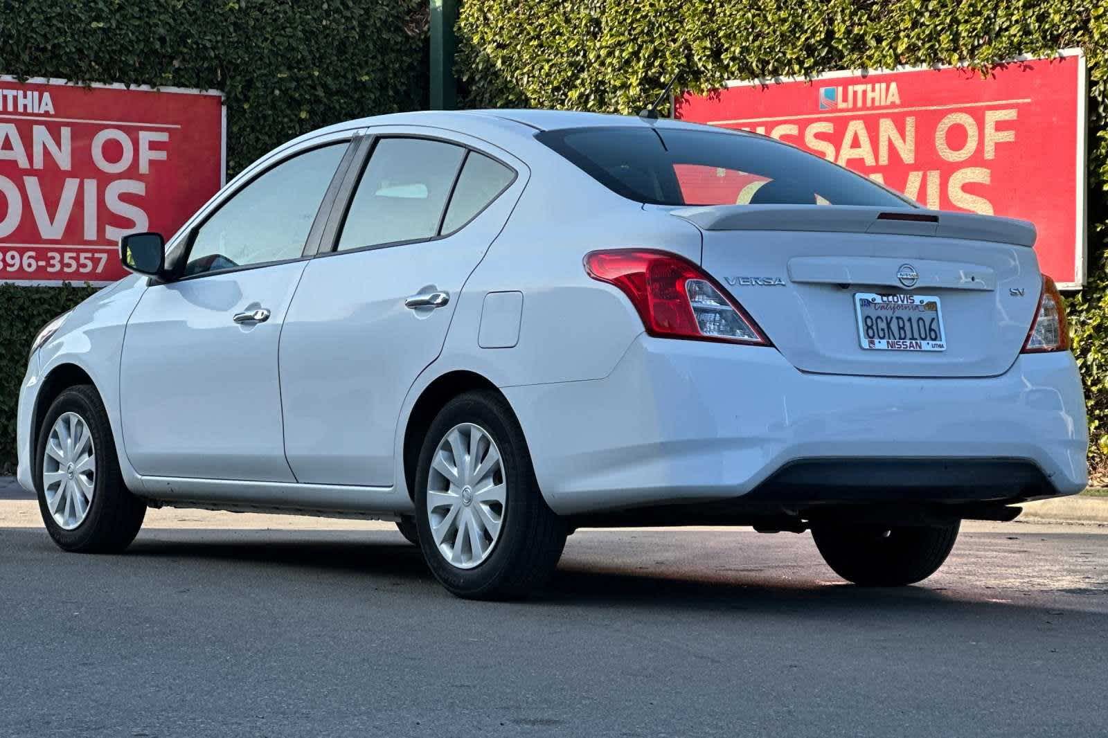 2019 Nissan Versa SV 7