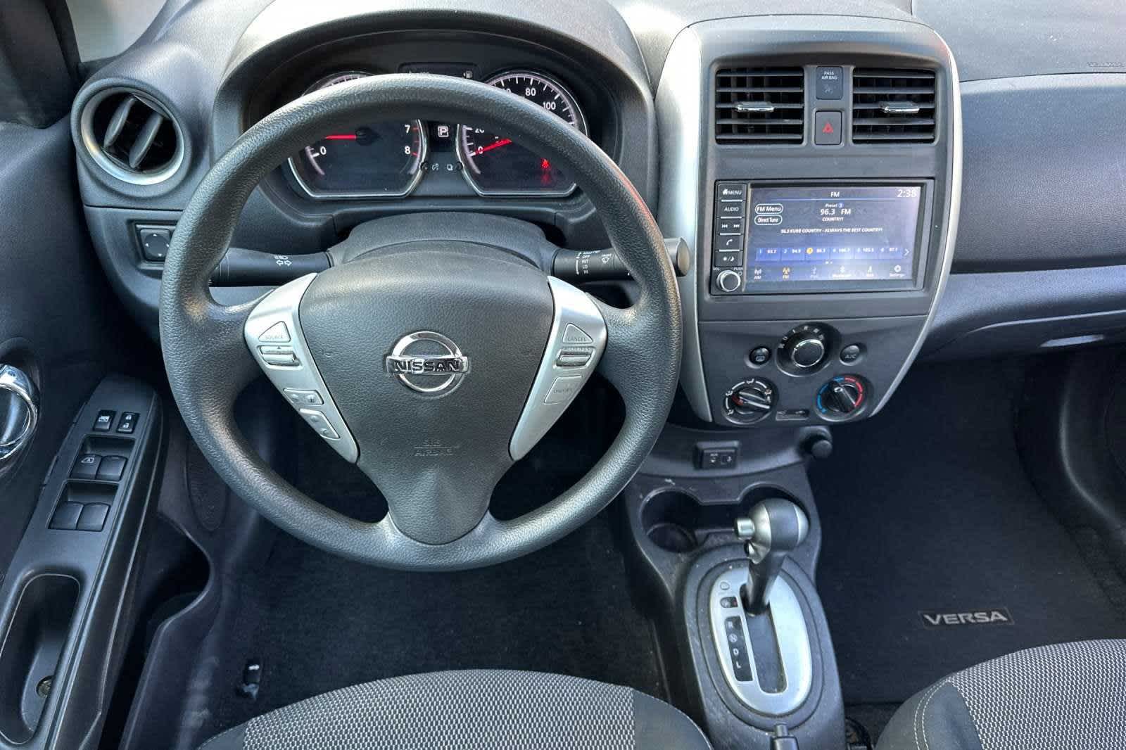 2019 Nissan Versa SV 17