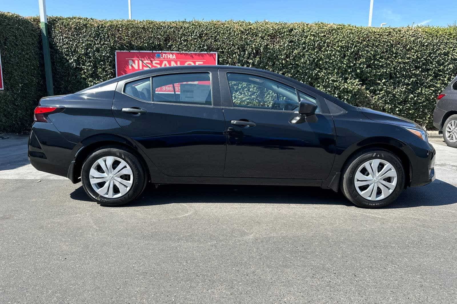 2024 Nissan Versa S 9