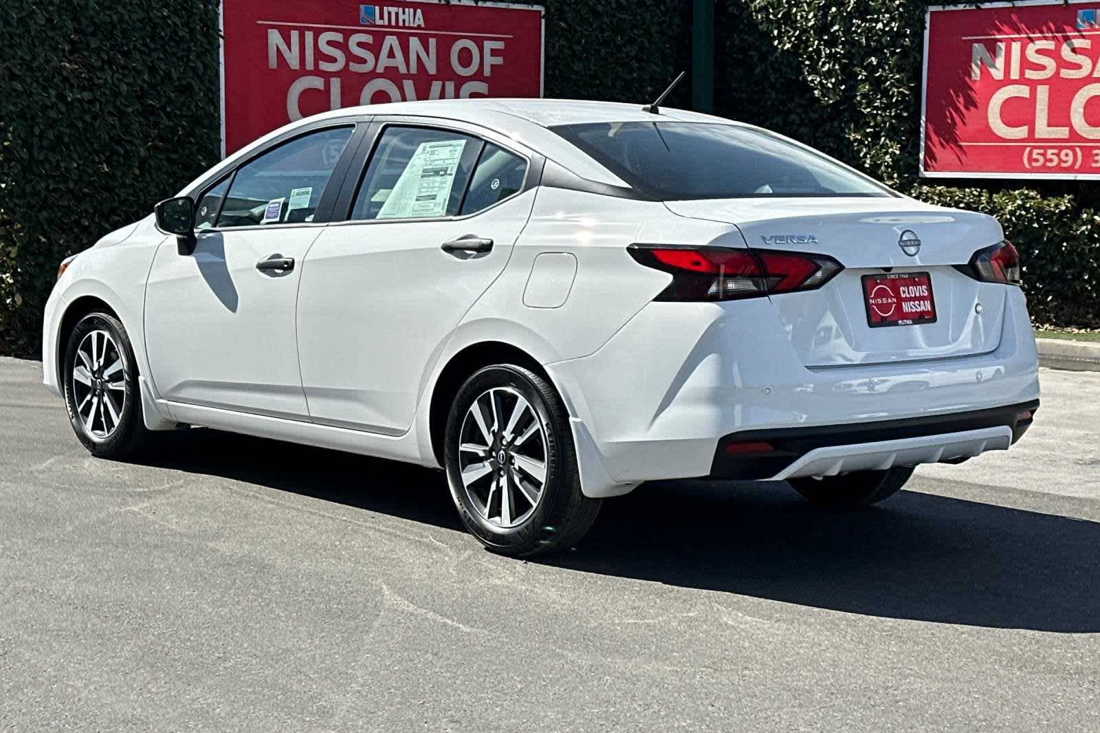 2024 Nissan Versa S 7