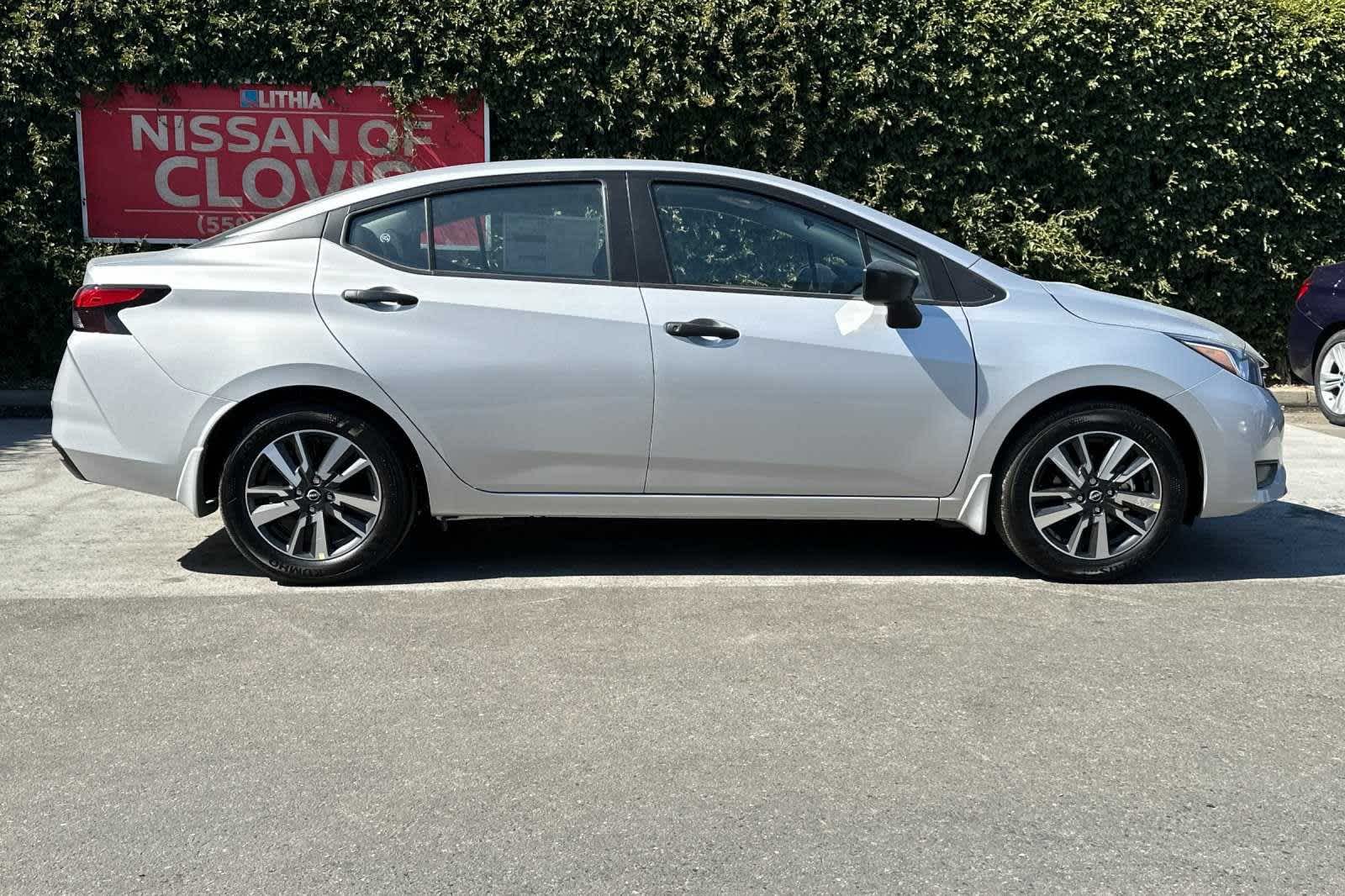 2024 Nissan Versa S 9