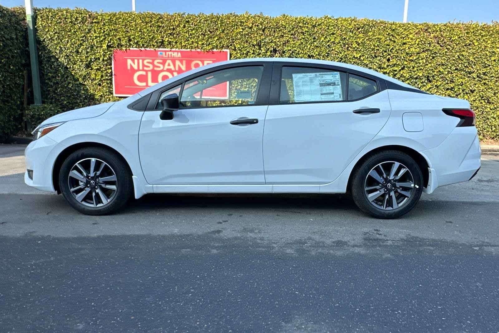 2024 Nissan Versa S 6