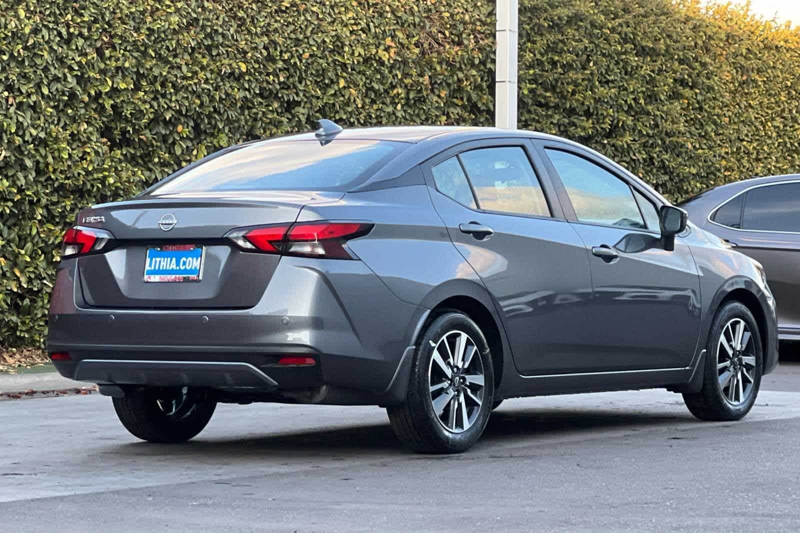 2025 Nissan Versa SV 3