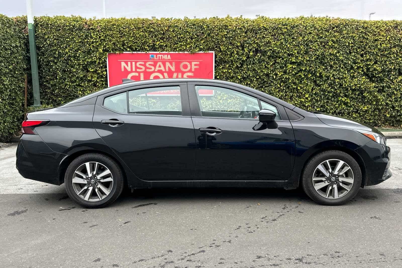 2021 Nissan Versa SV 9