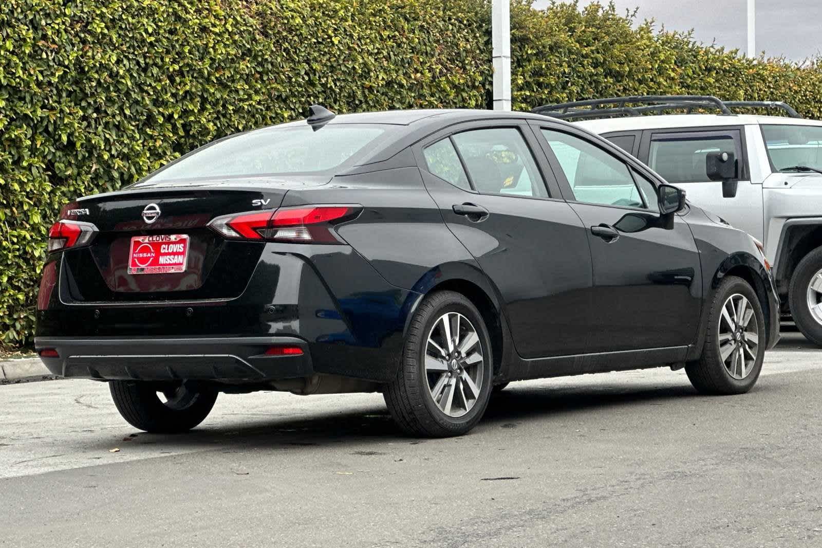 2021 Nissan Versa SV 3