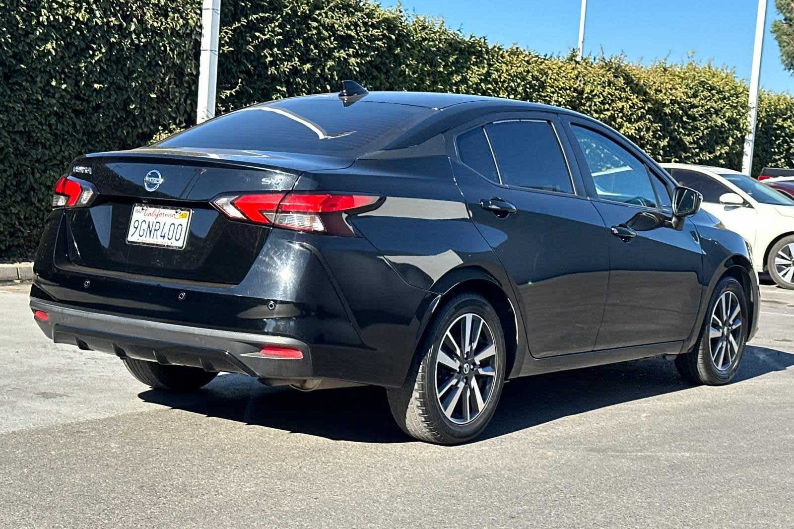 2021 Nissan Versa SV 3